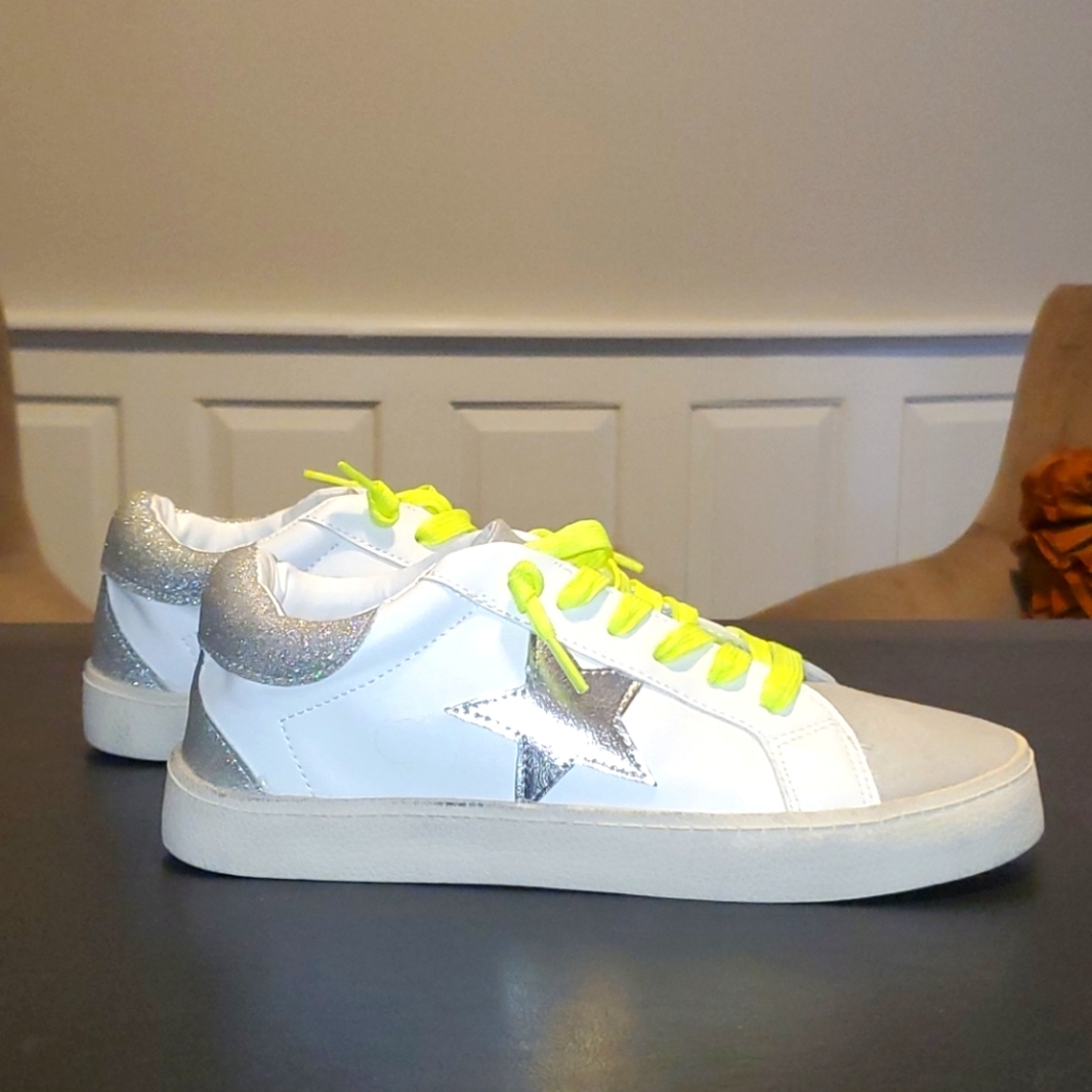 Madden Girl sneakers